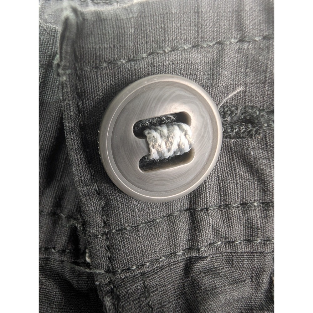Vuori Women's Gray Ripstop Shorts - Picture 2 of 8